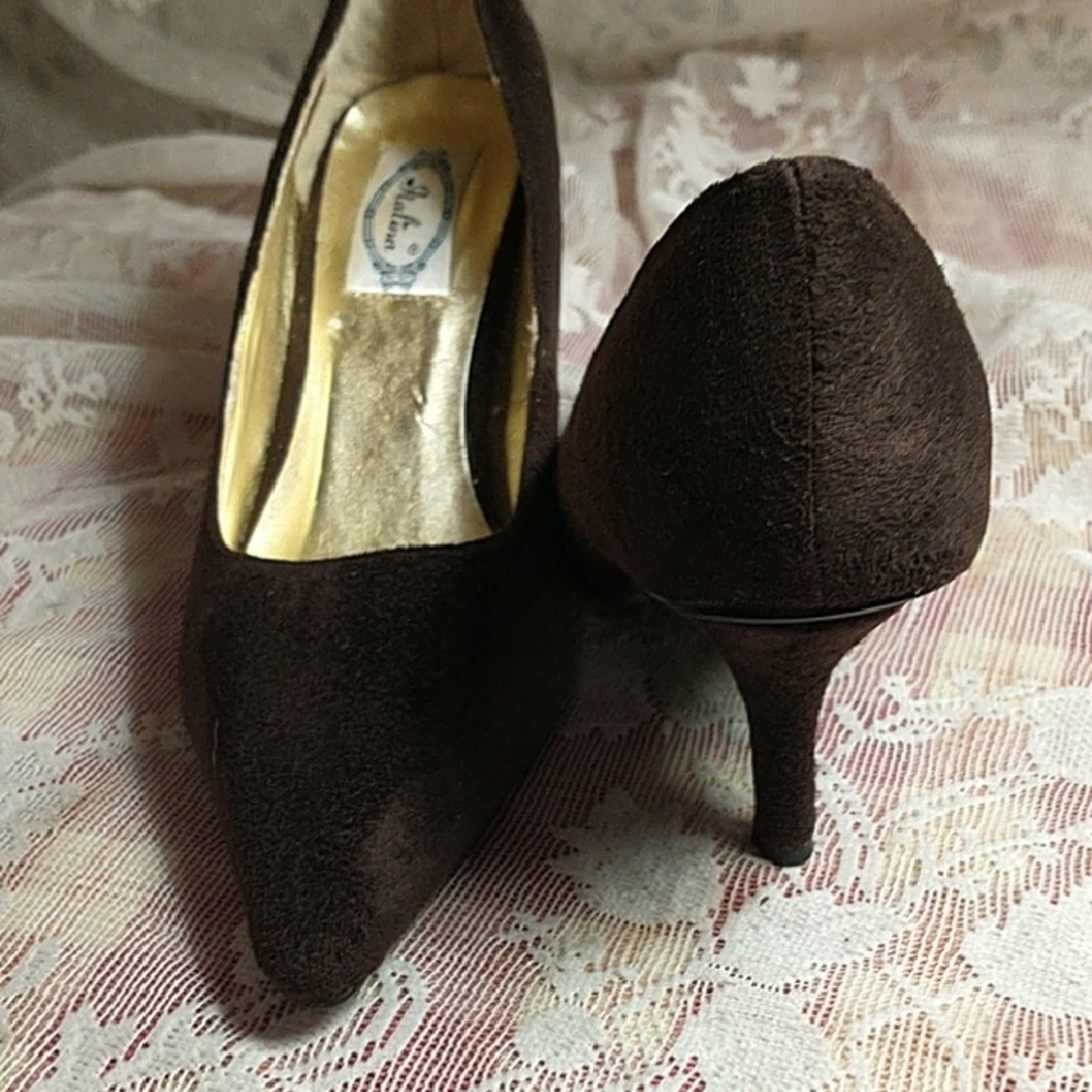 Italina brown suede Julia heels pointed toe sz 7.5